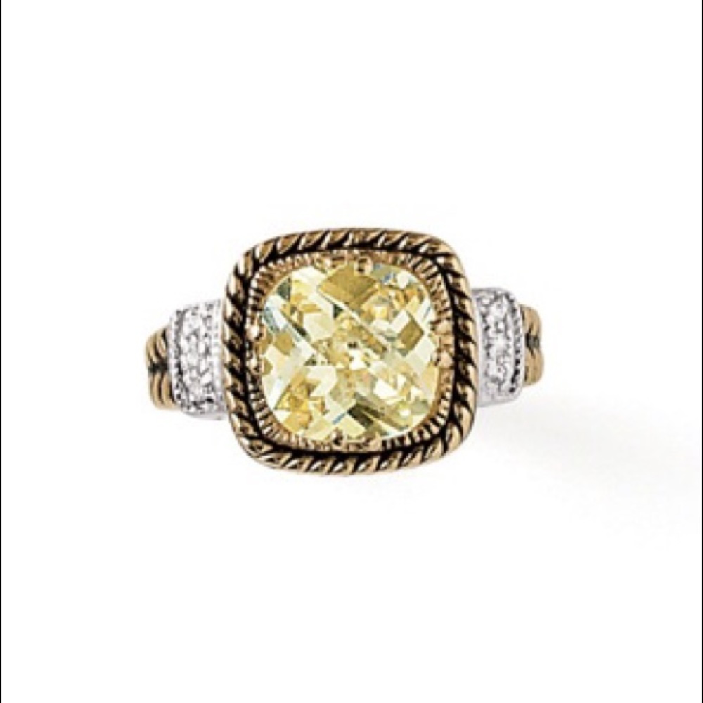 Lia Sophia ring EUC sz 6.5